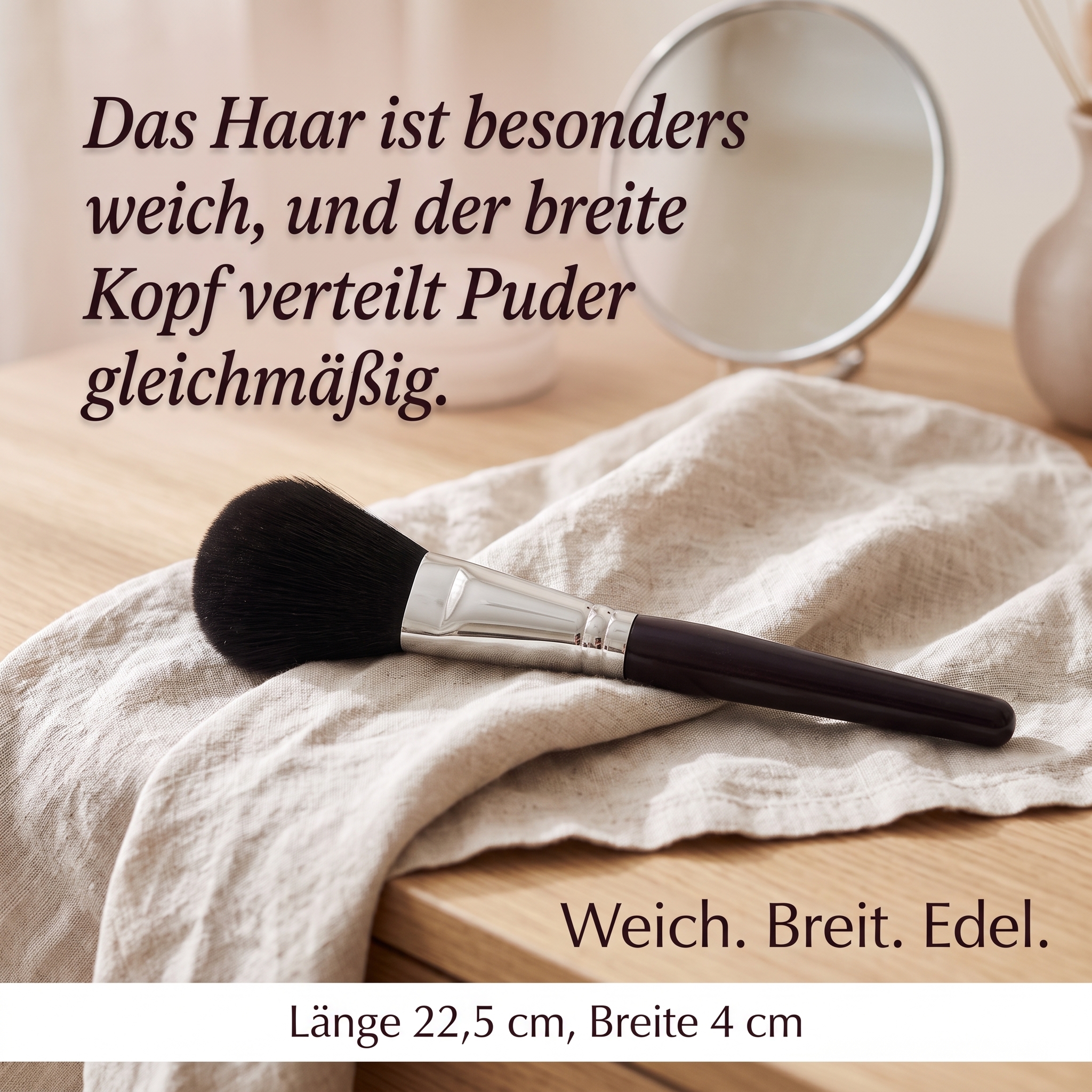 Puder-/Rougepinsel breit aus Cashmere-Ziegenhaar Puder-/Rougepinsel breit aus Cashmere-Ziegenhaar